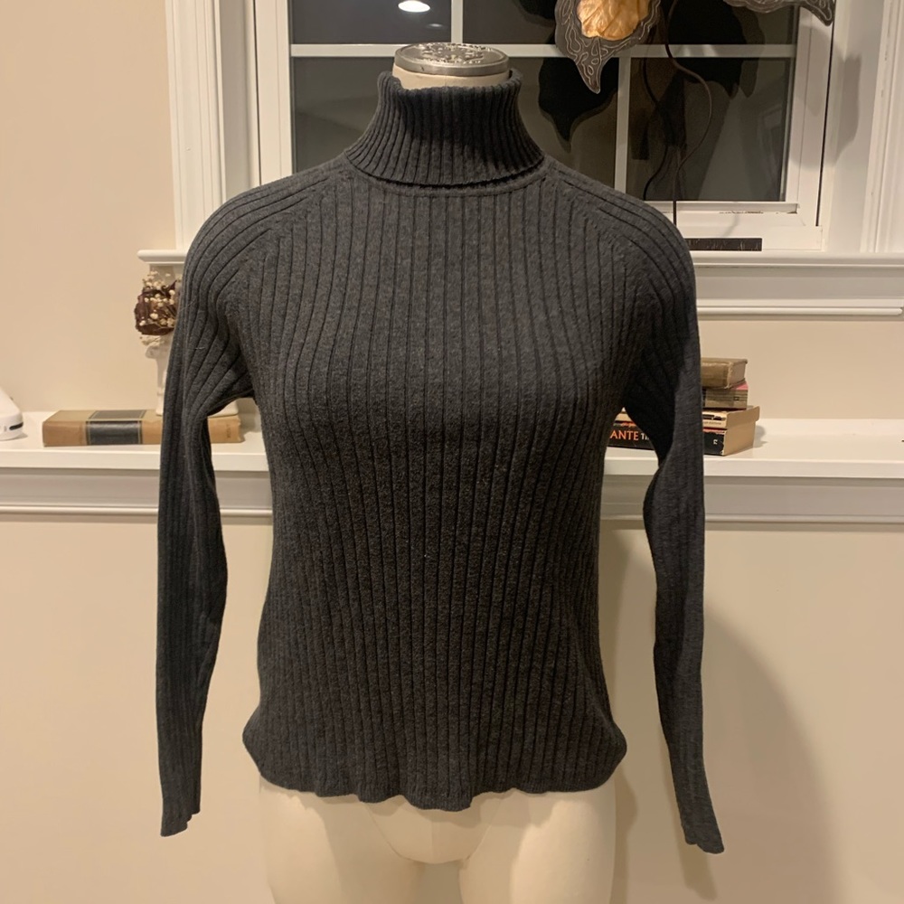 Perfect basic charcoal turtleneck